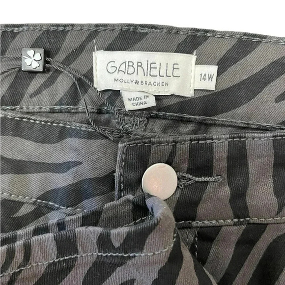 Molly Bracken Gabrielle Zebra  Print Jeans Size 14W - Picture 9 of 9